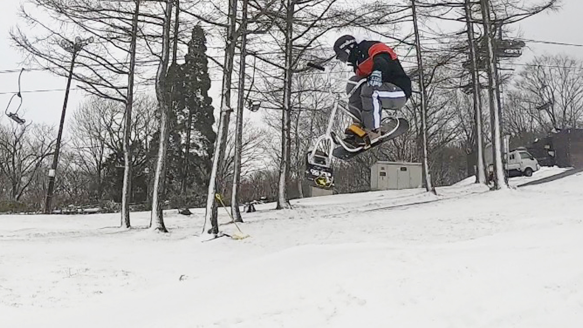 早い時期からパークで遊べるスキー場