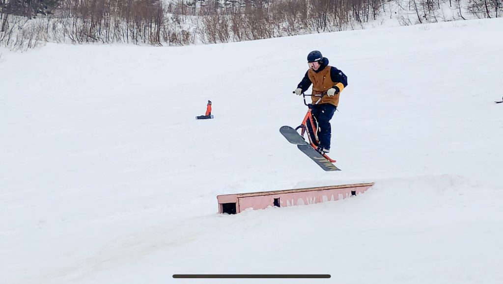 札幌雪まつり 白い恋人パークエアーに初のスノースクートライダーとして出場予定です Magazine Snowscoot スノースクート Official ジック ジャパン株式会社