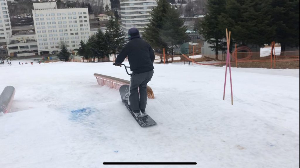 Snowscoot Jibs｜ちょっとしたHow toと共に富山県のプロショップ TOOLATEさんとのジブセッションの模様をお届け！ -  MAGAZINE - SNOWSCOOT® [スノースクート] Official｜ジック・ジャパン株式会社